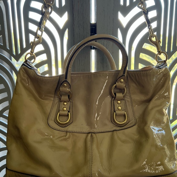 COACH 1941 Handbag Bone Embossed Liquid Gloss Patent Leather - Picture 6 of 16